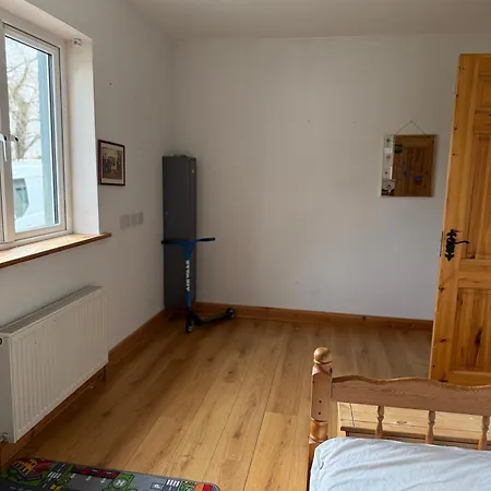#3 - Spacious Ensuite Double With Sofa In Leitrim 巴利纳莫尔