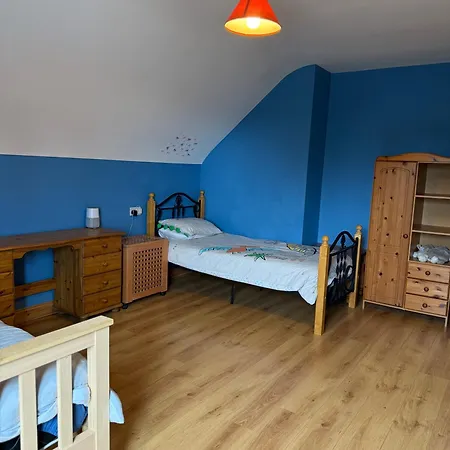 #3 - Spacious Ensuite Double With Sofa In Leitrim * Ballinamore