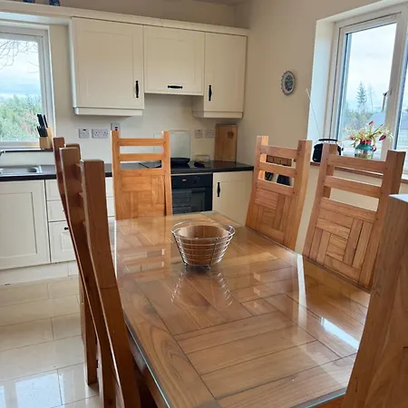 Homestay #3 - Spacious Ensuite Double With Sofa In Leitrim Ballinamore