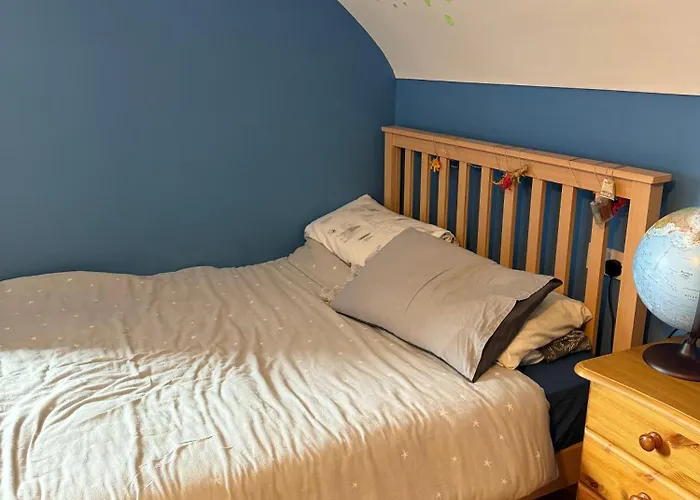 #3 - Spacious Ensuite Double With Sofa In Leitrim Ballinamore