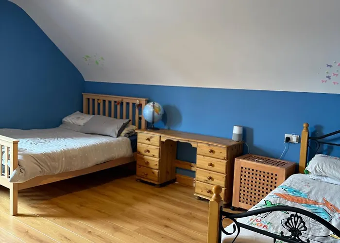 #3 - Spacious Ensuite Double With Sofa In Leitrim Privat bolig