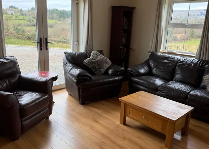 Ubytování v soukromí #3 - Spacious Ensuite Double With Sofa In Leitrim *